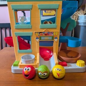 Sesame Street Ball Drop with 3 Character Balls